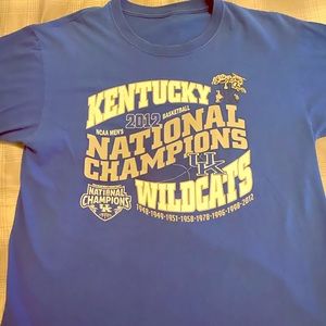 Vintage 2012 Kentucky Wildcats T Shirt Size M